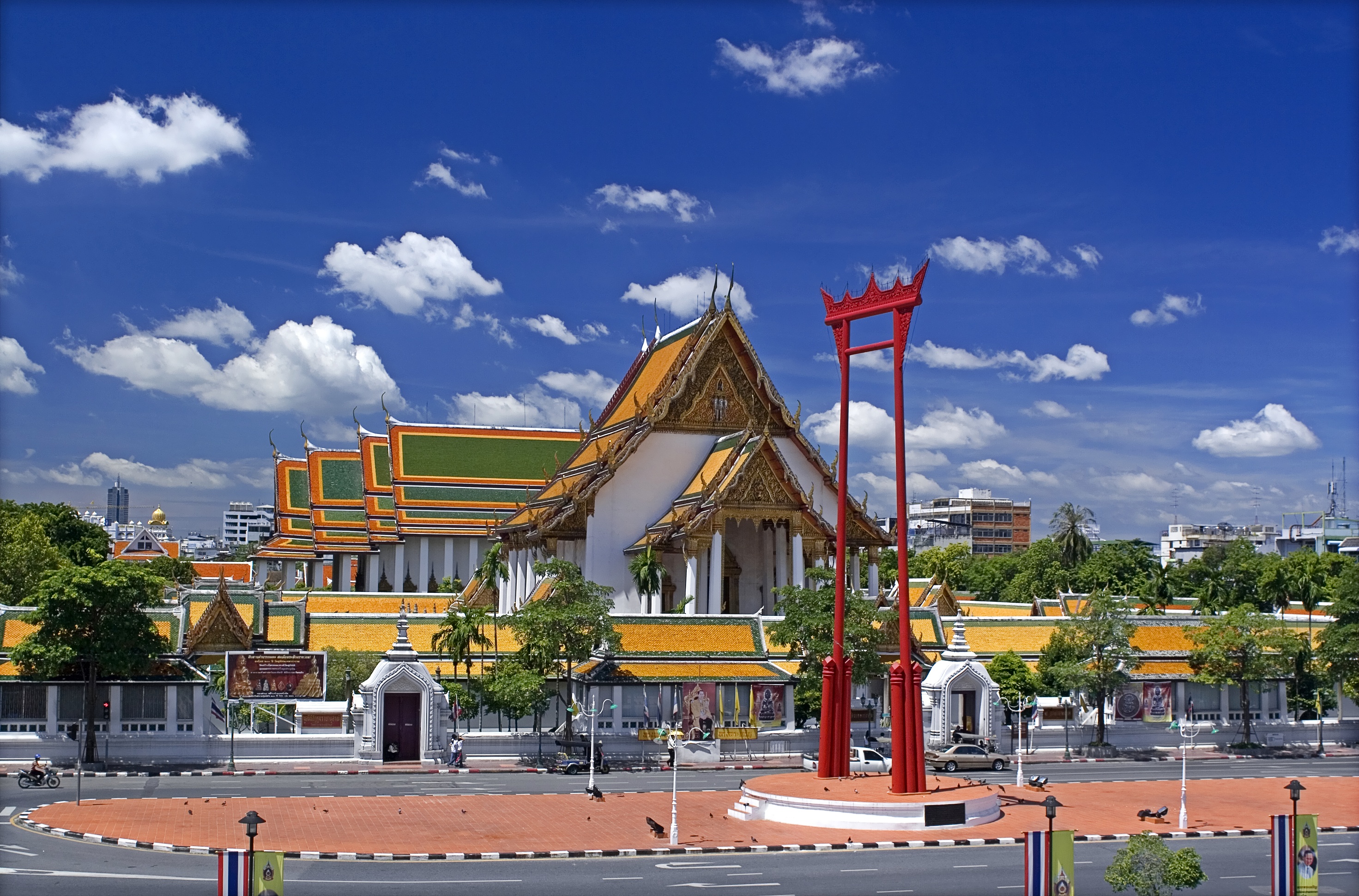 wat-suthat-bangkok