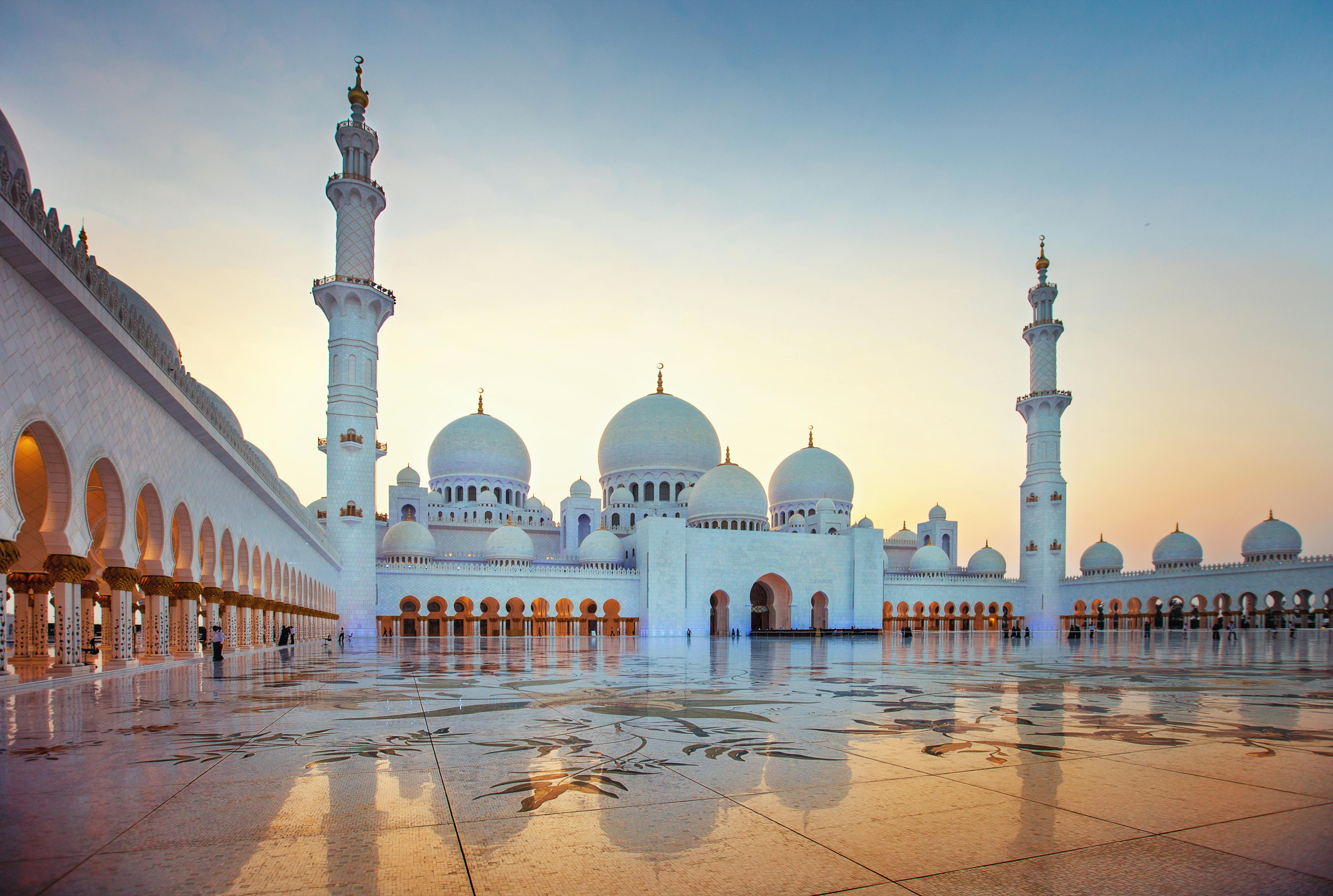 아부다비의 Sheikh Zayed Mosque & Abu Dhabi City Tour From Abu Dhabi | Pelago