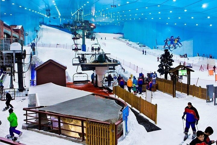 迪拜的Ski Dubai Regular Snow Park Tickets Transfers Pelago