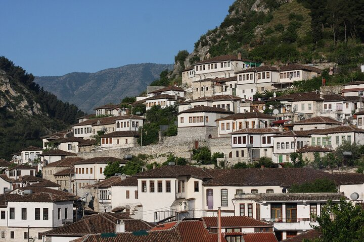 Old Berat (1001 flouting windows)