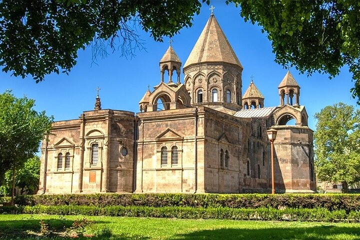 Day trip: Khor Virap, Echmiadzin, Zvartnots - Photo 1 of 10