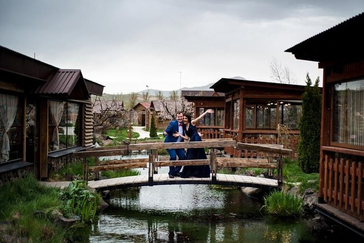 Private Photo Session with a Local Photographer in Yerevan - Photo 1 of 10