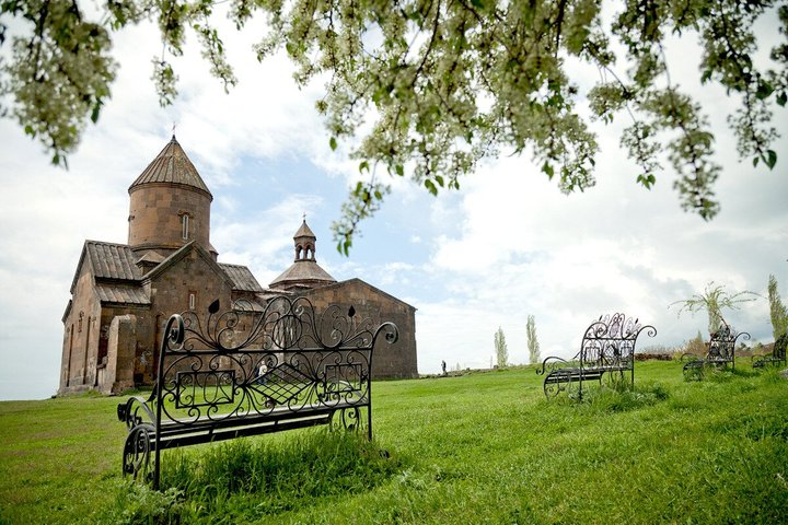 Private tour to Oshakan, Karmravor, Hovhanavank, Saghmosavank monasteries - Photo 1 of 16