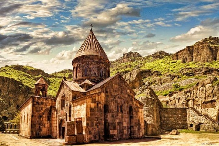 Short Introduction Of Armenia  - Photo 1 of 6