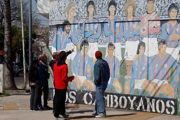 2 Hours Football and Street Art Walking Tour in Buenos Aires  - Photo 1 of 9
