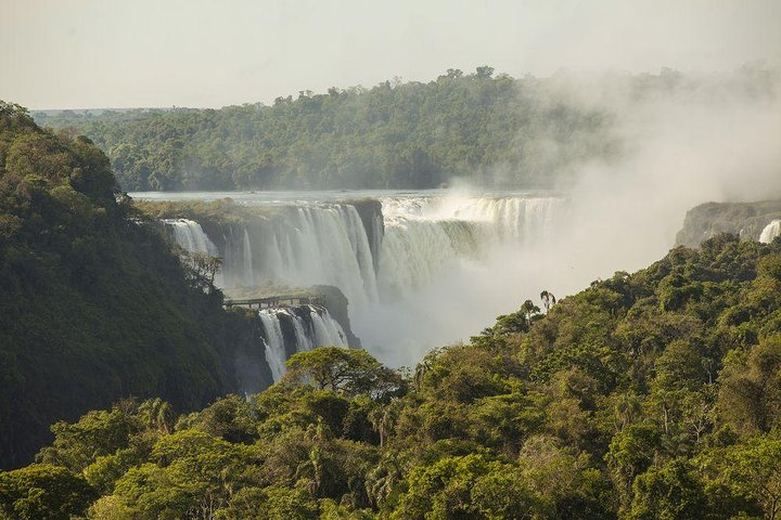  Iguassu Falls 