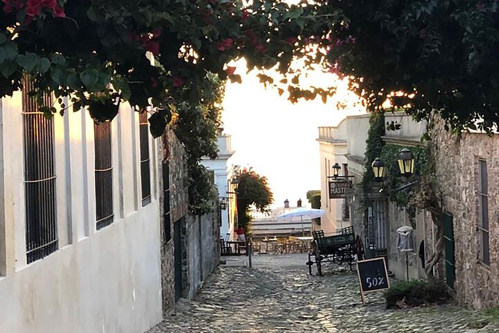 Historic quarter of the City, Colonia private tour