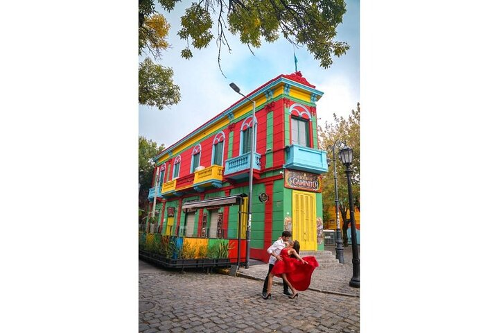 Exclusive Buenos Aires Tour with Photoshoot and Drinks - Photo 1 of 10