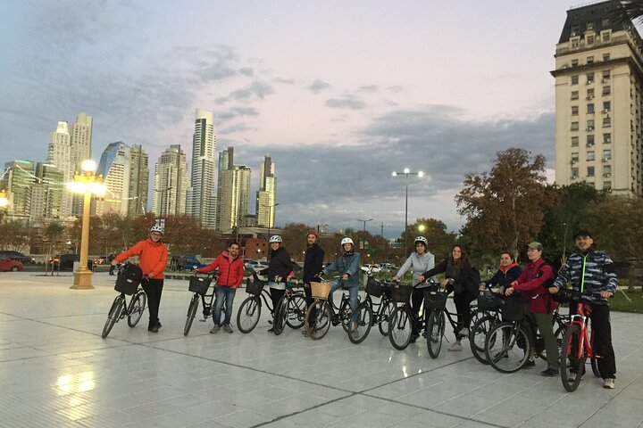 Guided bike tour at Night - Photo 1 of 6