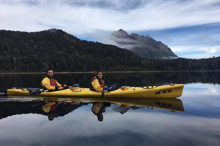 Half a day of kayaking on Lake Moreno in private service - Photo 1 of 8