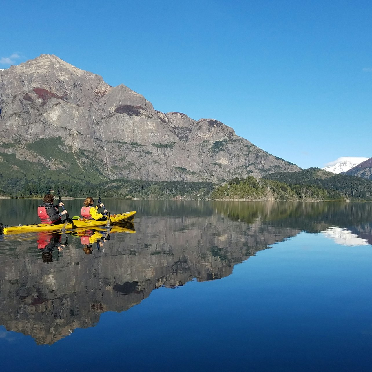 Moreno Lake: Half-Day Private Kayak Trip + Snacks & Beverages - Photo 1 of 3