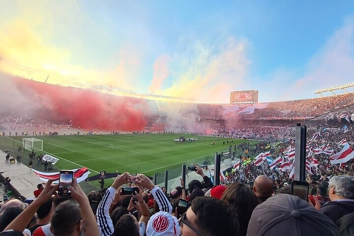 Long live the Argentine football superclassic at the Monumental - Photo 1 of 10