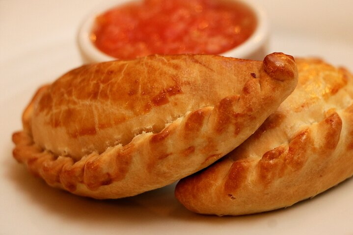 Empanadas & Argentine wine tour - Photo 1 of 20