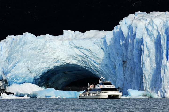 Perito Moreno Glacier Tour with Boat Navigation from El Calafate - Photo 1 of 8