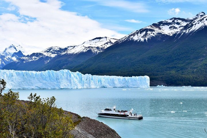 Perito Moreno Glacier with guide + GPS navigation Travel - Photo 1 of 19