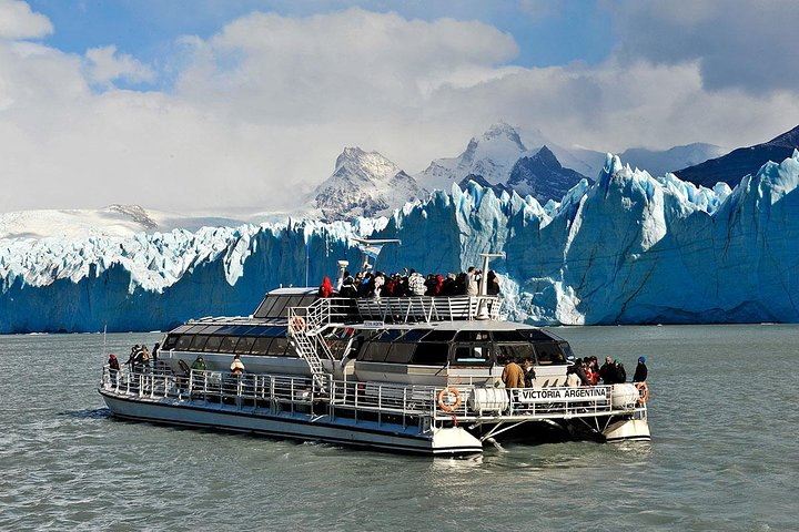 Perito Moreno Safari Nautico Including Footbridges Guided Tour  - Photo 1 of 17