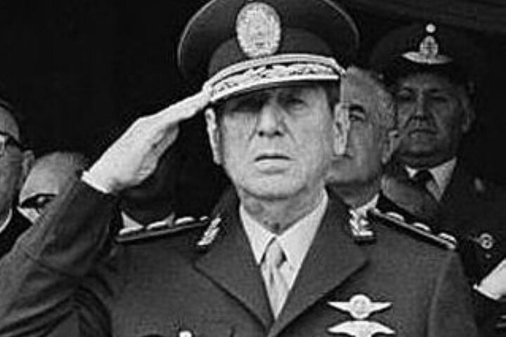 President Peron in Bariloche - Historic Tour - Photo 1 of 8