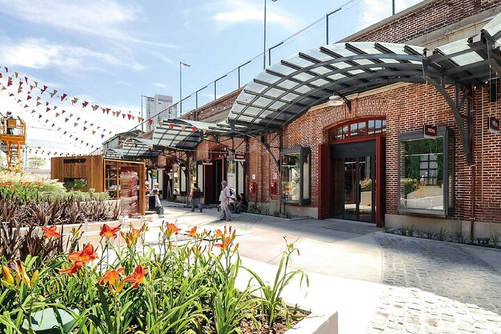 Private Shopping Tour from Buenos Aires hotels to Distrito Arcos - Photo 1 of 7