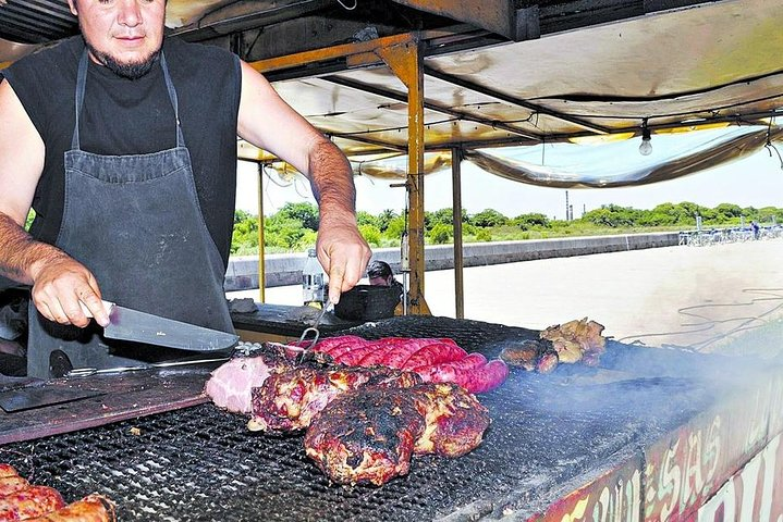 Food on foot walking tour