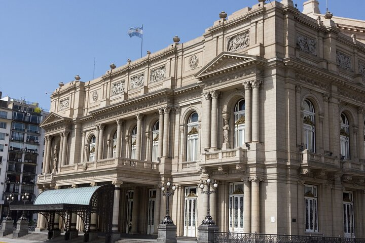 Private walking tour of Palaces and Colon Theatre - Photo 1 of 8