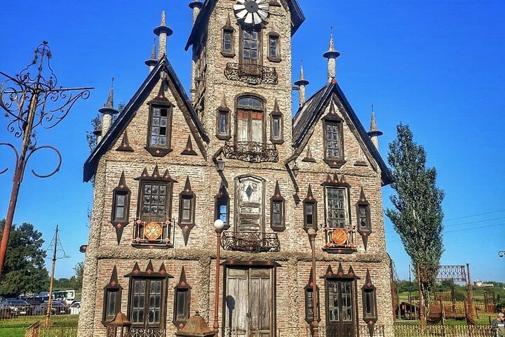 Campanopolis Visit the Magical and Mysterious Village in Buenos Aires. - Photo 1 of 6