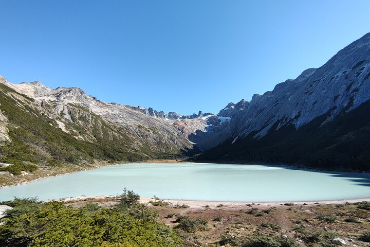 Trekking to Laguna Esmeralda - Photo 1 of 13