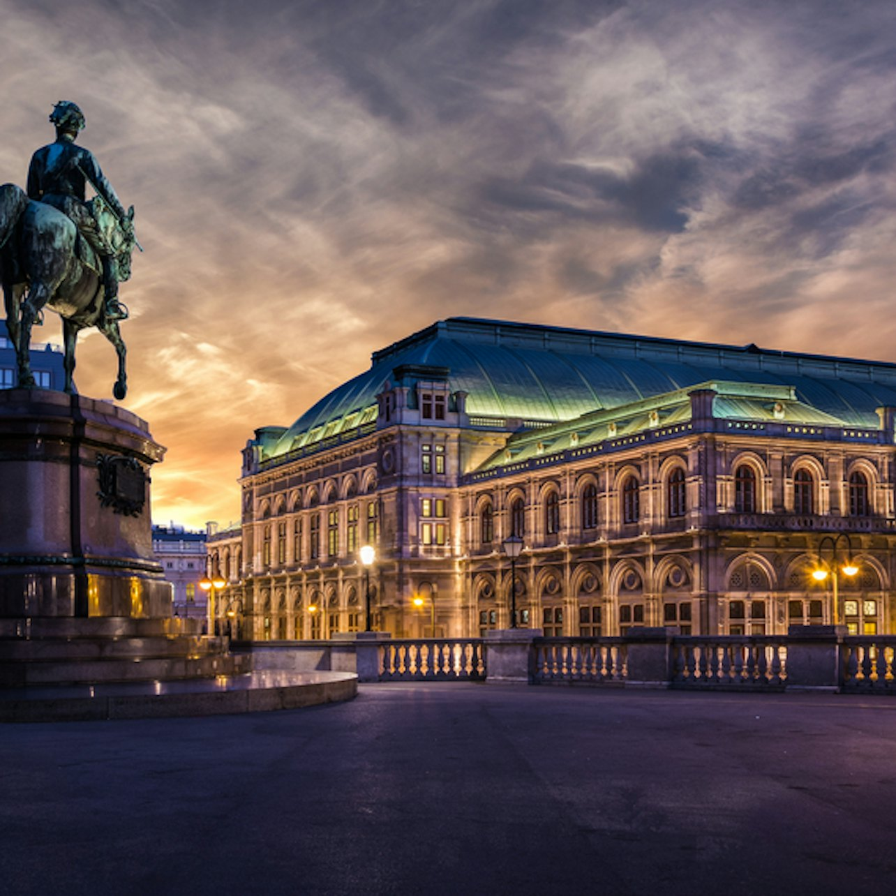 Big Bus Vienna: Hop-On Hop-Off Bus Tour - Photo 1 of 2