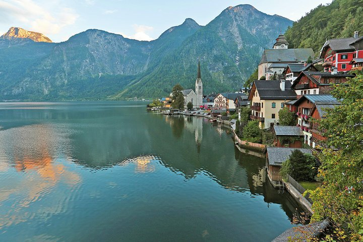 Hallstatt Guided Day Trip from Vienna With Boat Ride Option - Photo 1 of 25