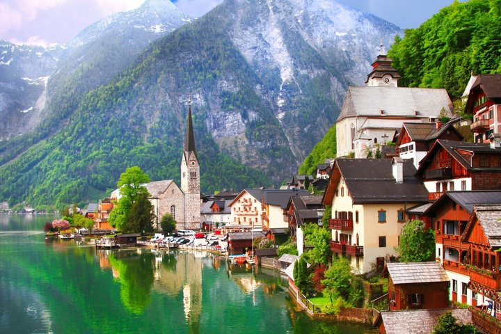 Hallstatt Scavenger Hunt & Highlights Self-Guided Walking Tour - Photo 1 of 10