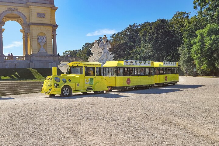 Panoramabahn Schoenbrunn - Photo 1 of 8