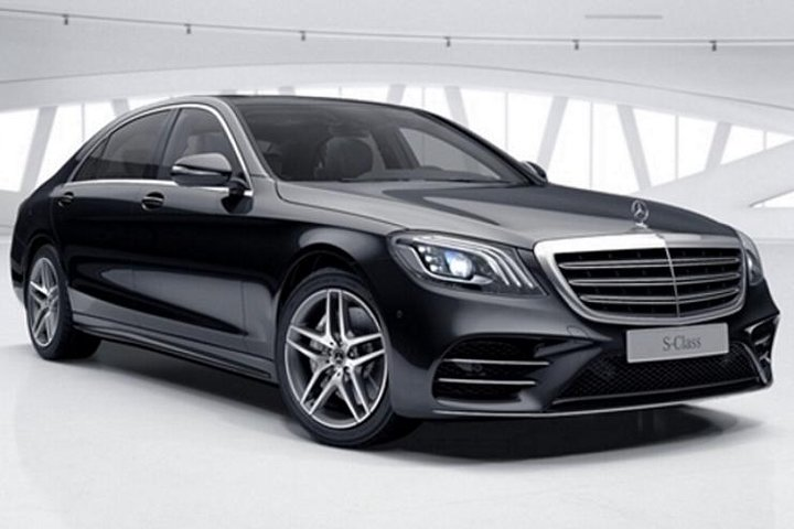 Airport Private Transfers in Luxury Car