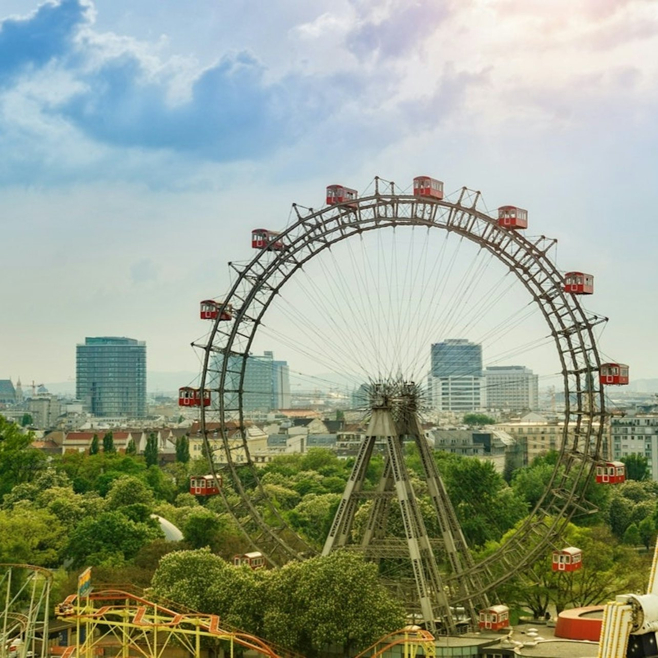 Vienna: Wurstelprater Amusement Park Exploration Game - Photo 1 of 3