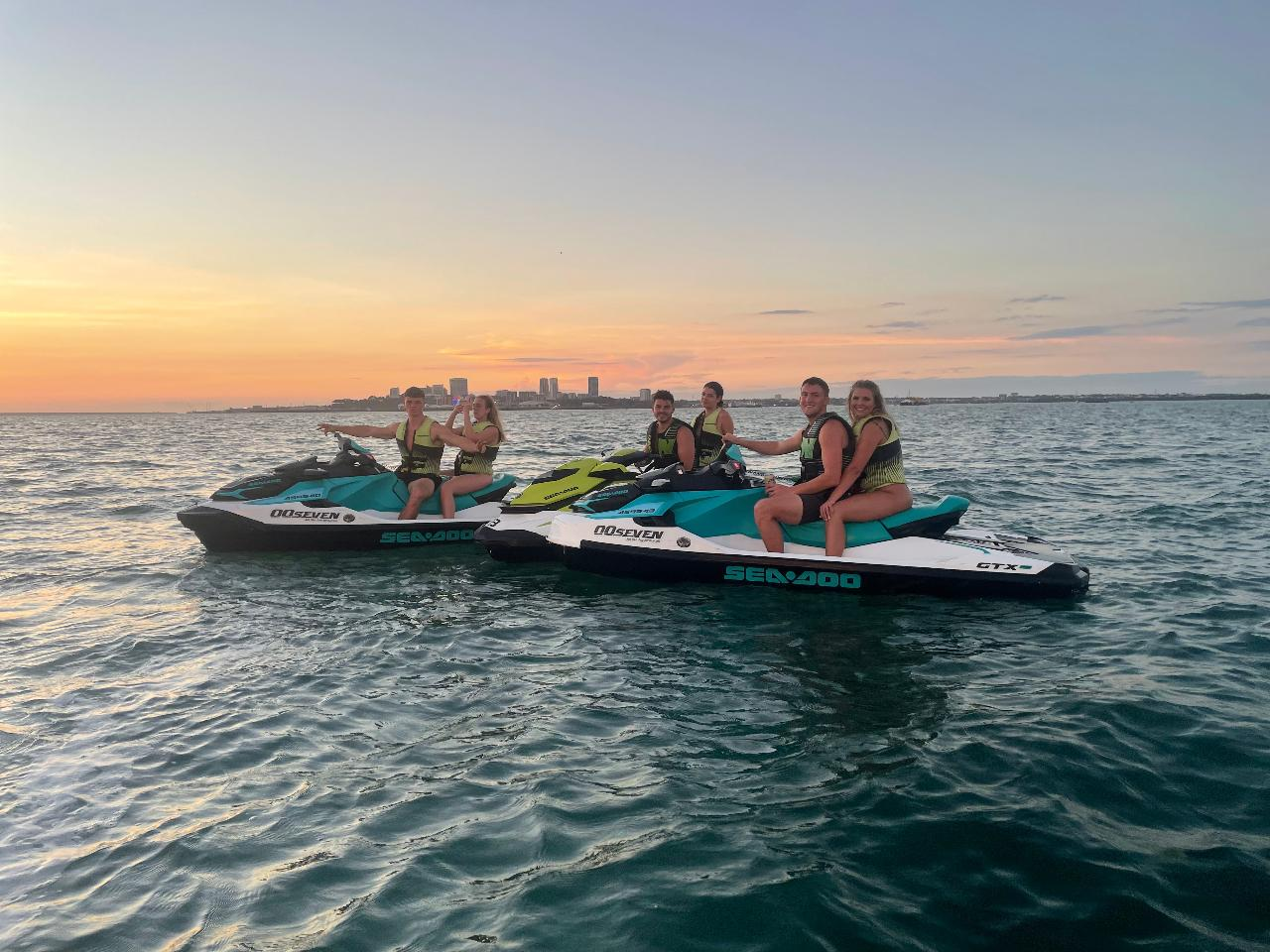 Add Passenger to Booking - Max. 1 per JETSKI - Photo 1 of 4