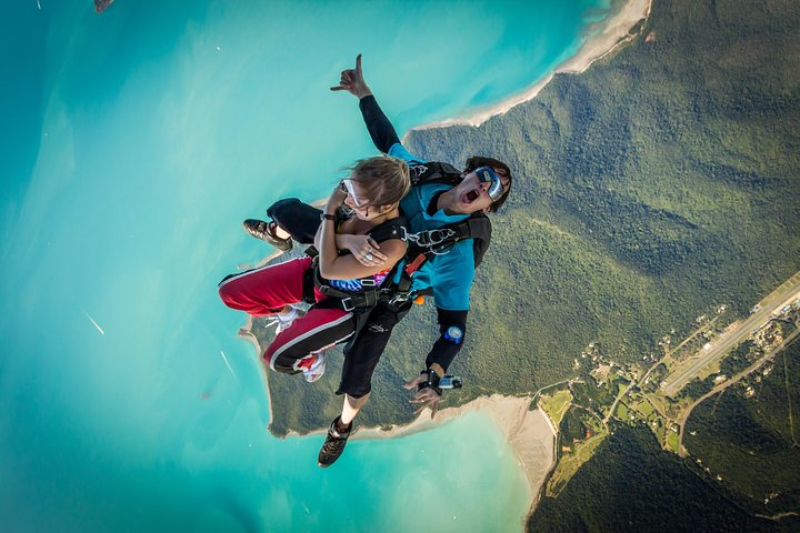 Airlie Beach Tandem Skydive Over the Whitsunday Islands - Photo 1 of 6