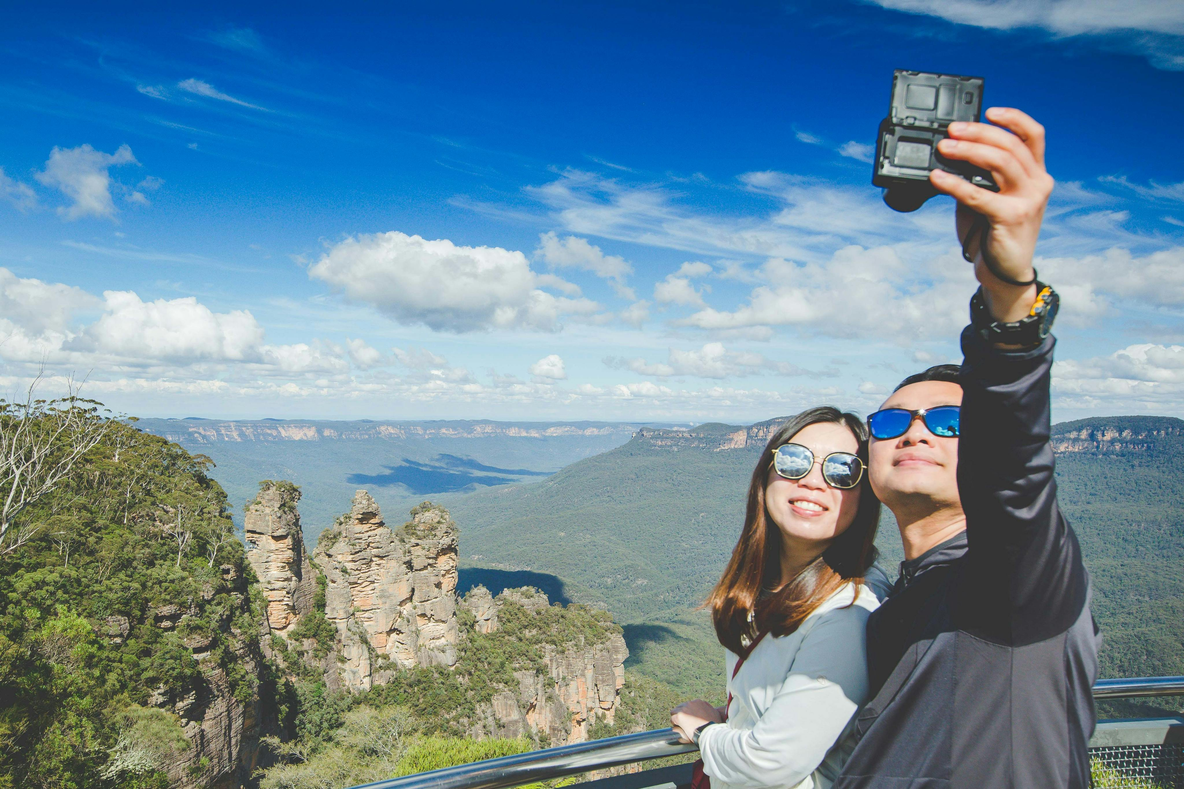 Blue Mountains: Guided Day Tour from Sydney with Featherdale Wildlife & Bushwalk - Photo 1 of 8