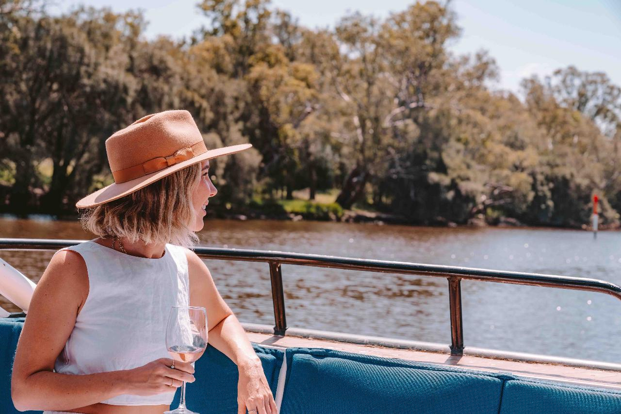 Cruising the Swan Tour - Photo 1 of 2