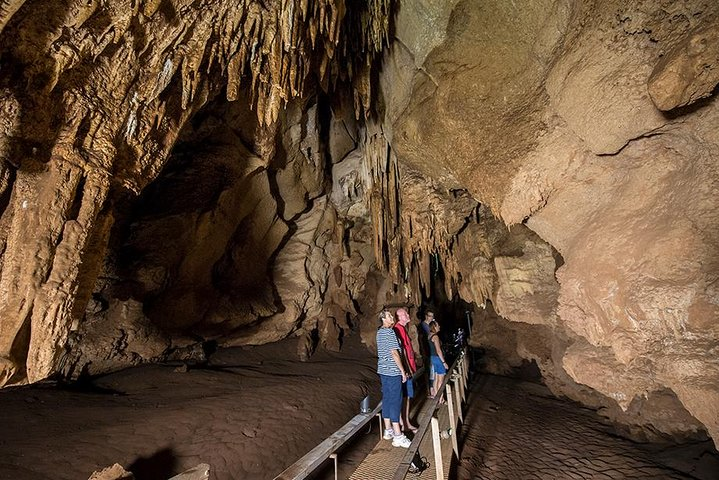 Cutta Cutta Caves