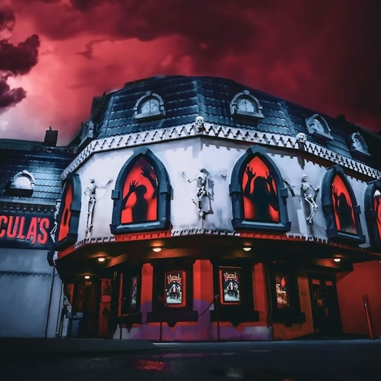 dracula's gold coast dress code Cabaret Dinner & Show | in Broadbeach Ruffles