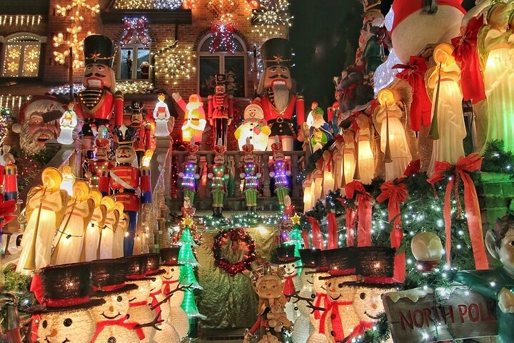 Dyker Heights - Brooklyn Christmas Houses Private Tour - Photo 1 of 8