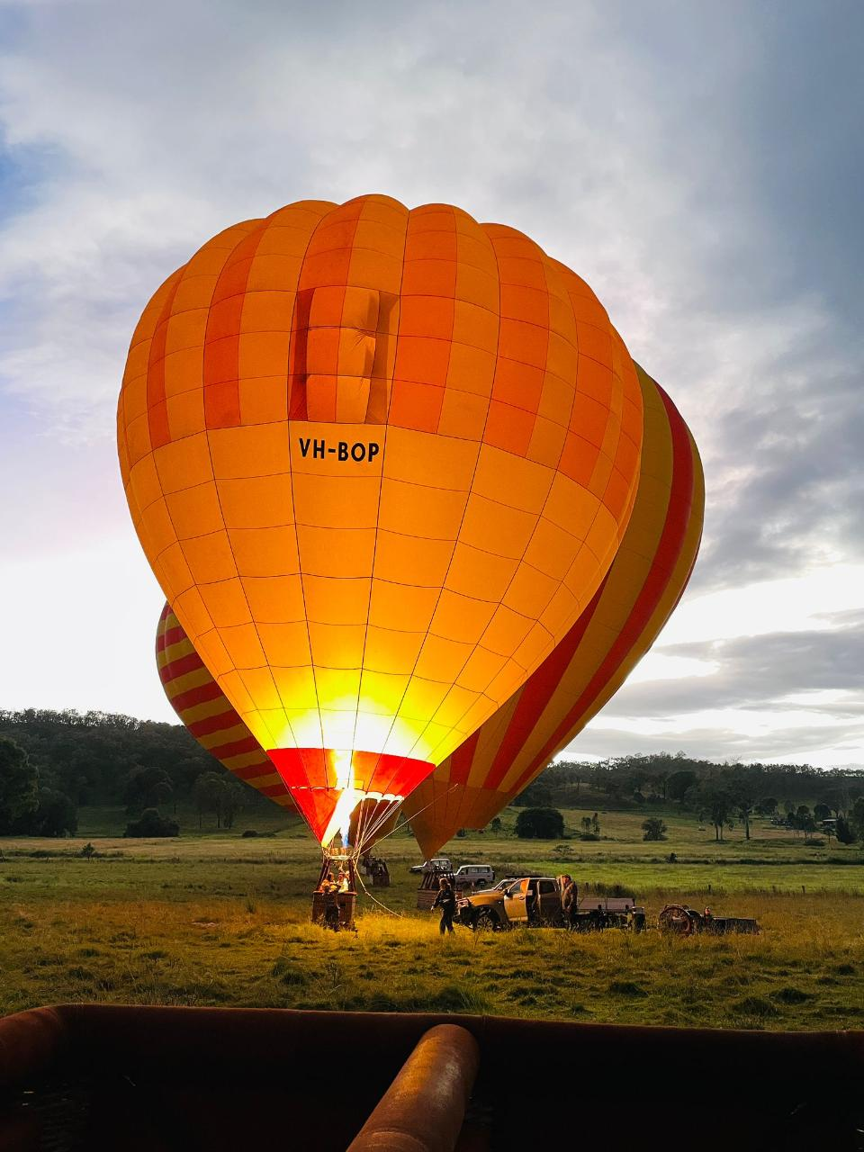 Gold Coast Classic Ballooning & Vineyard Breakfast - Chinese speaking Driver Guide - Photo 1 of 16