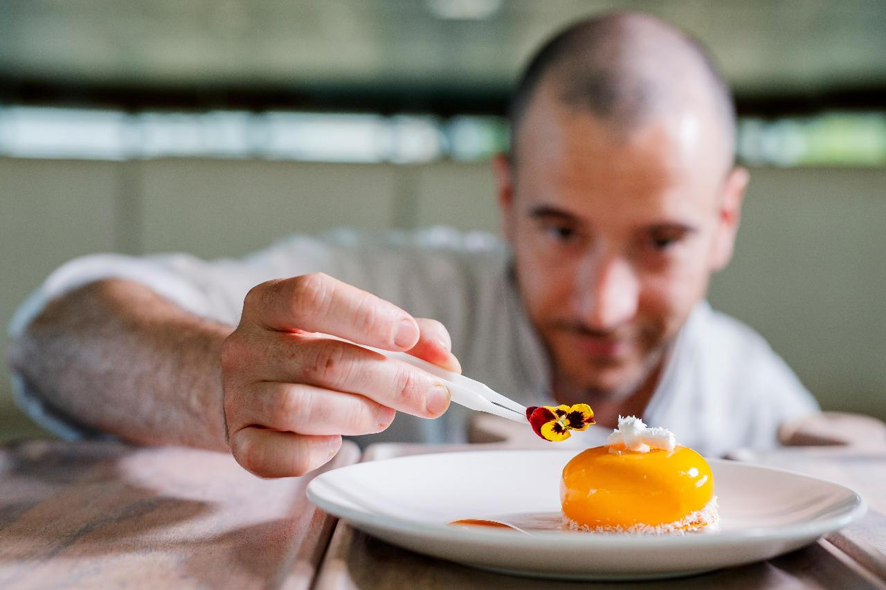 Gold Degustation Dinner (5.30pm CQ) - Window Seat - Photo 1 of 3