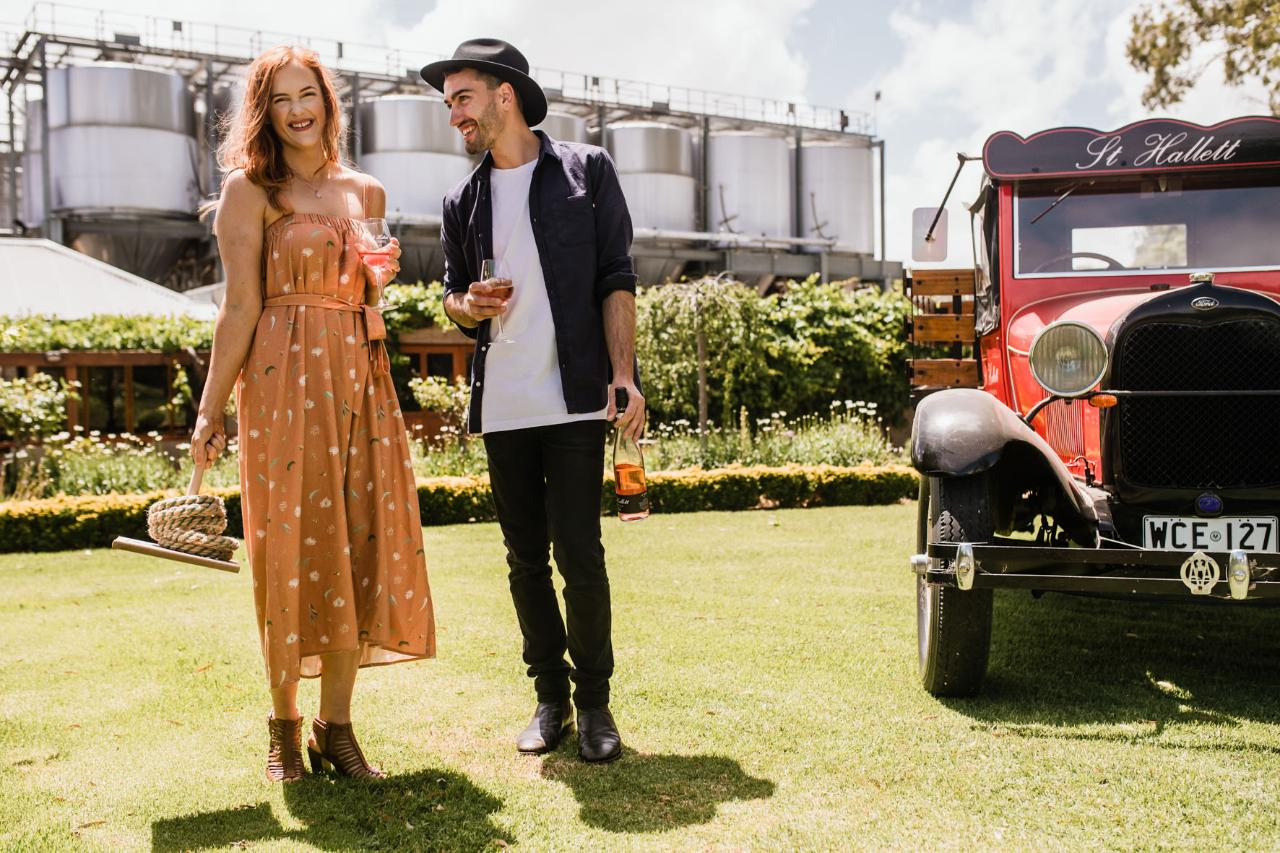 Gourmet Picnic at Historic St Hallett by helicopter - Photo 1 of 4