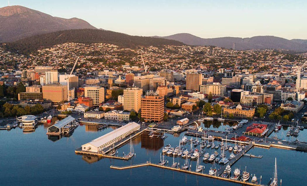 Hobart: One-way or Roundtrip Bus Transfer Between City Centre & Airport - Photo 1 of 5