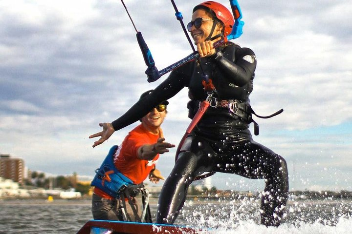 Kiteboarding Lessons in Kite Republic School - Photo 1 of 5