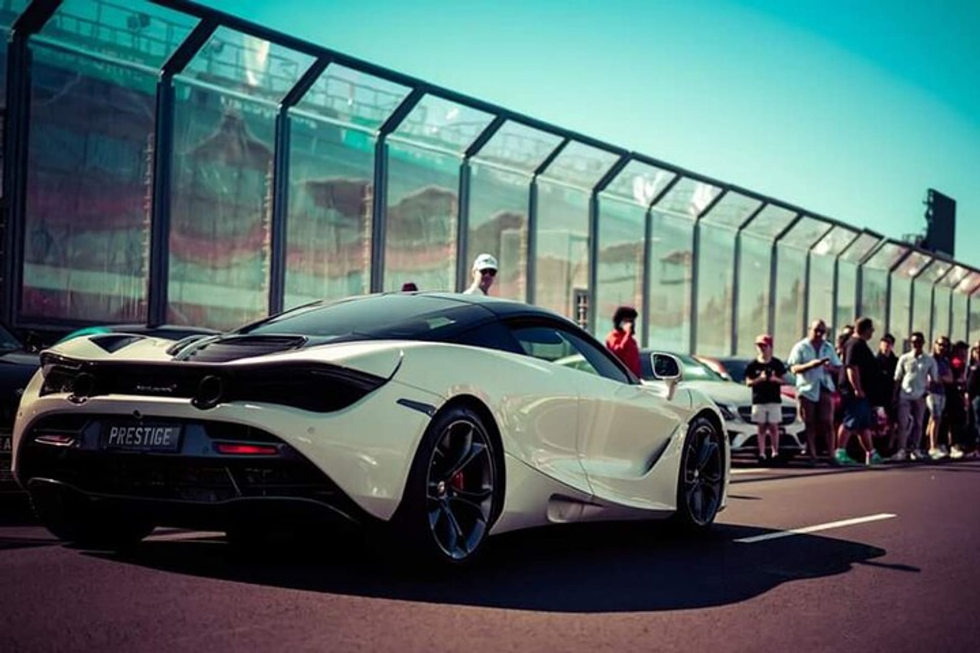 墨尔本的McLaren 720S Luxury Car Rental Experience in Melbourne | Pelago