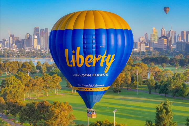 Hot Air Balloon Flights over Melbourne City (optional breakfast) - Photo 1 of 17