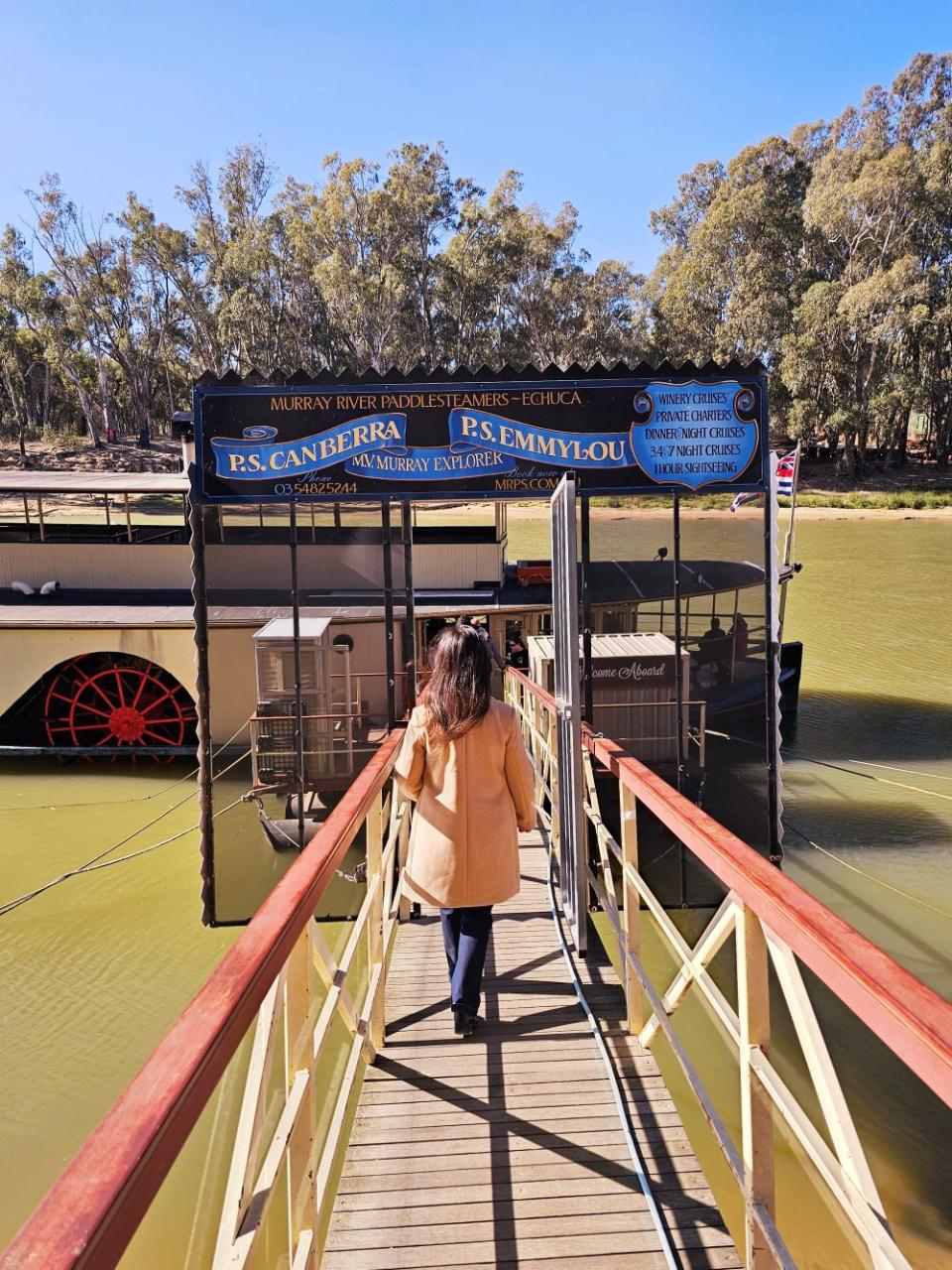 Murray River Paddle Steamers & Wine Tour - Photo 1 of 11