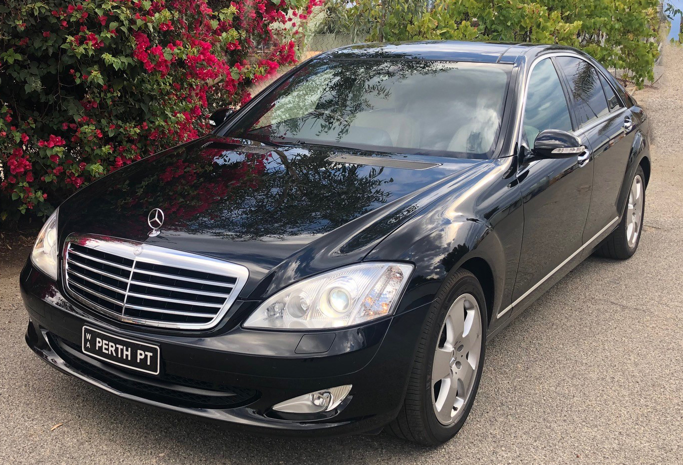 Experience the smooth elegance of private transfers with Perth Premium Transfers where comfort meets professional service for a seamless journey to and from Perth Airport. Sit back and enjoy the ride.