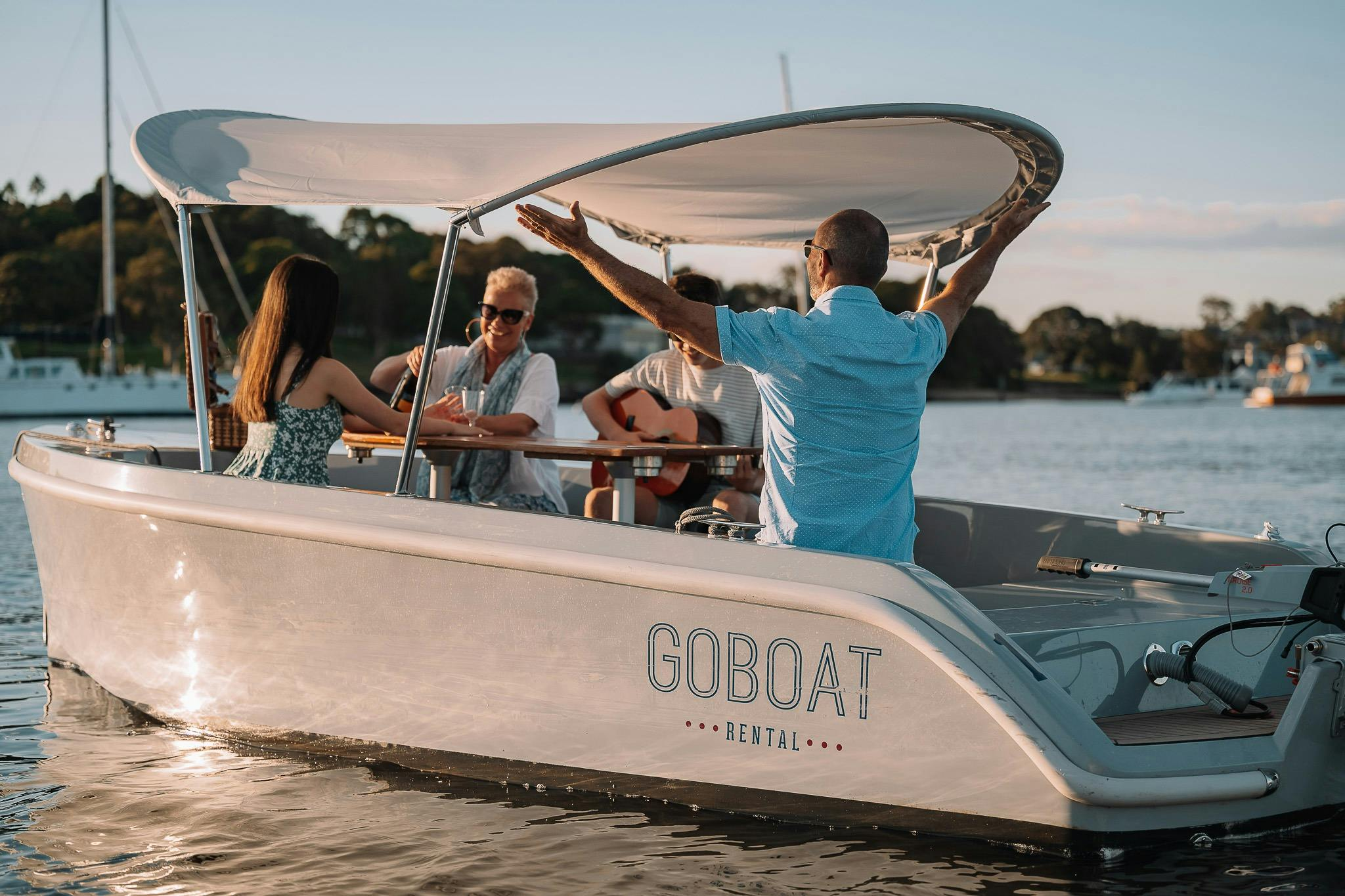 Sydney: Private Electric Boat Rental from Cabarita Point - Photo 1 of 4