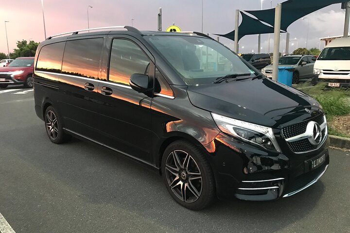 Private Transfer from Sunshine Coast Airport to Noosa up to 5 pax - Photo 1 of 11